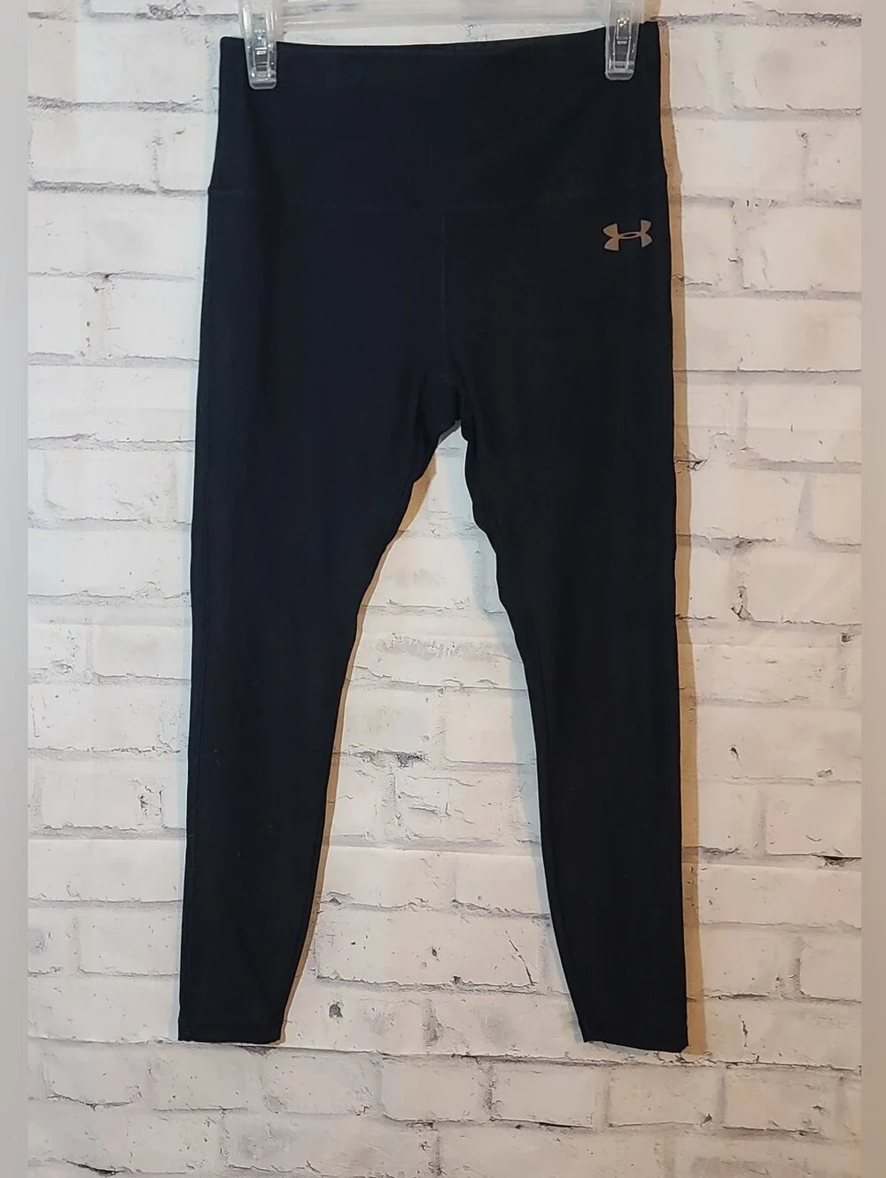 Under Armour Black Fitted Ankle Leggings Small